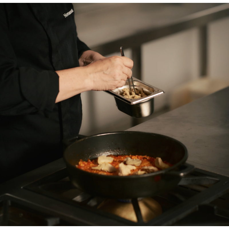 Novameat Pulled Chicken Style 500g — Pollo veg sfilacciato