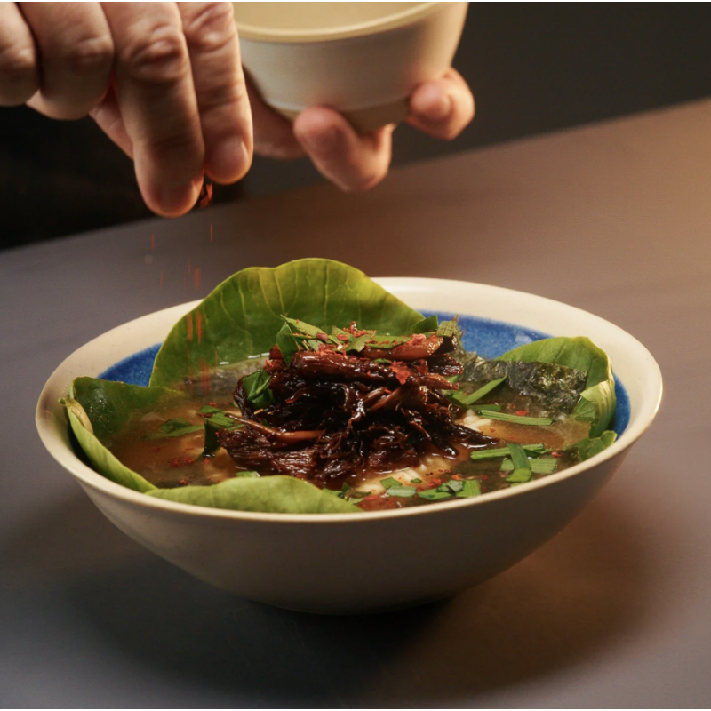 Novameat Pulled Beef Style 500g — Manzo veg sfilacciato